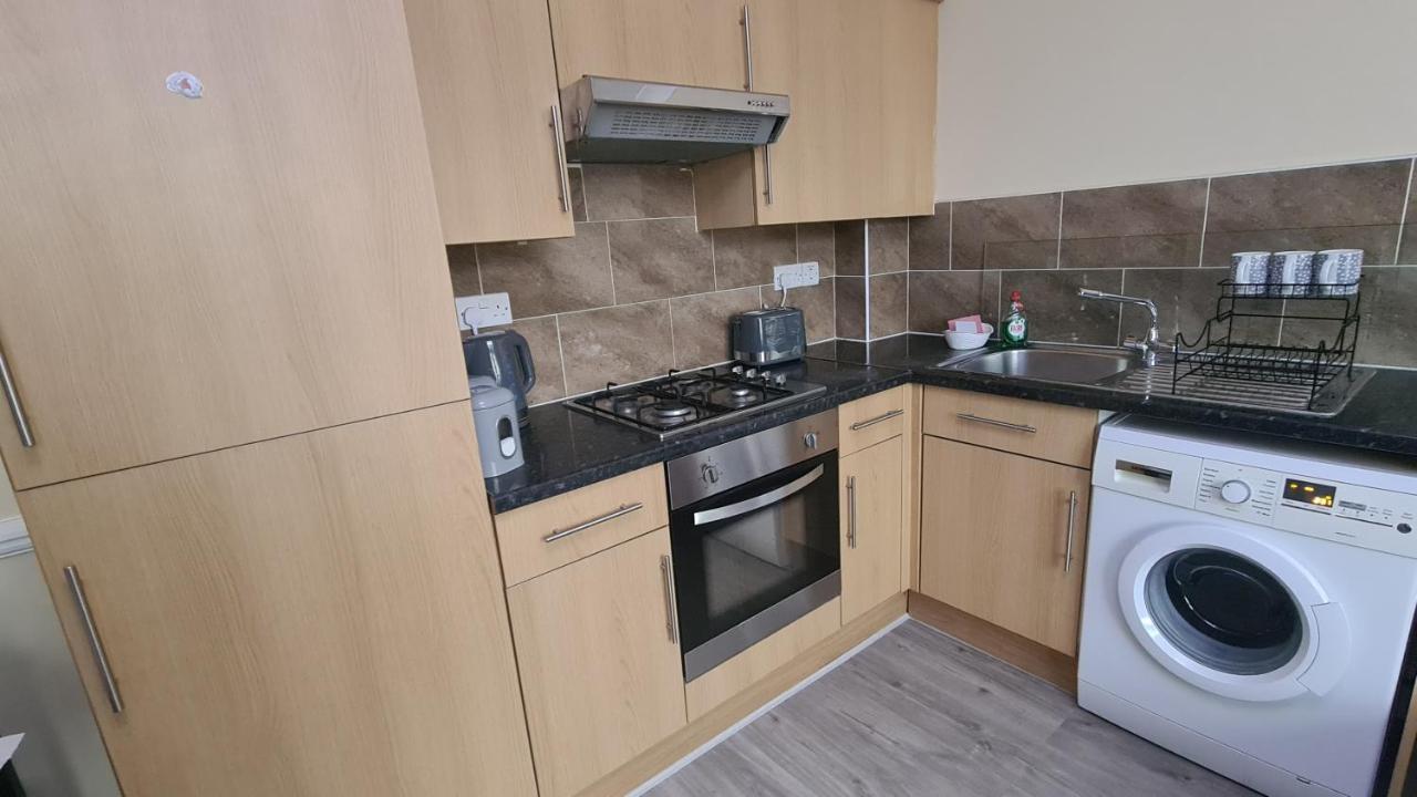Entire 2 Bedroom Home/Flat In London, Central Line Exterior foto